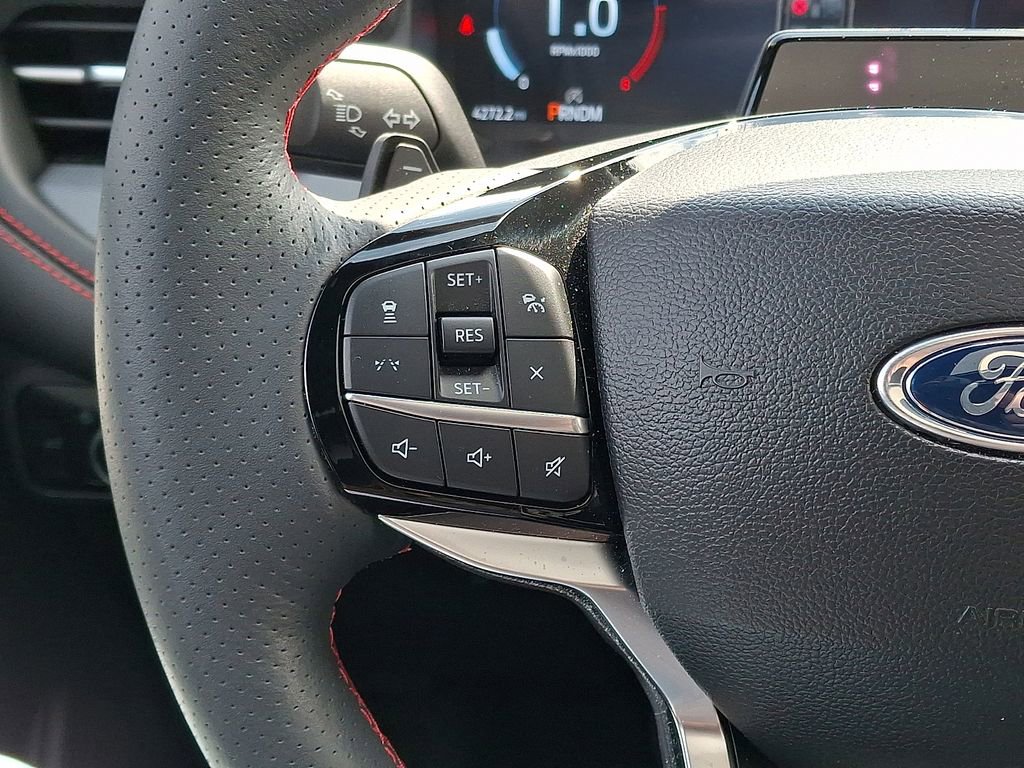 Used 2025 Ford Explorer ST image 21