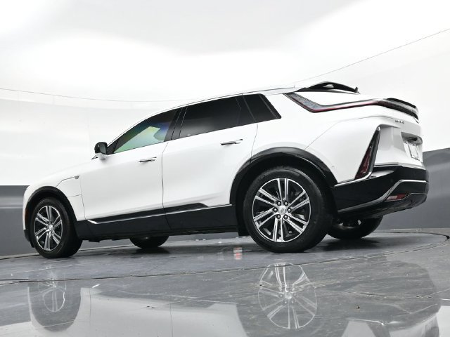Used 2024 Cadillac Lyriq Luxury RWD image 32