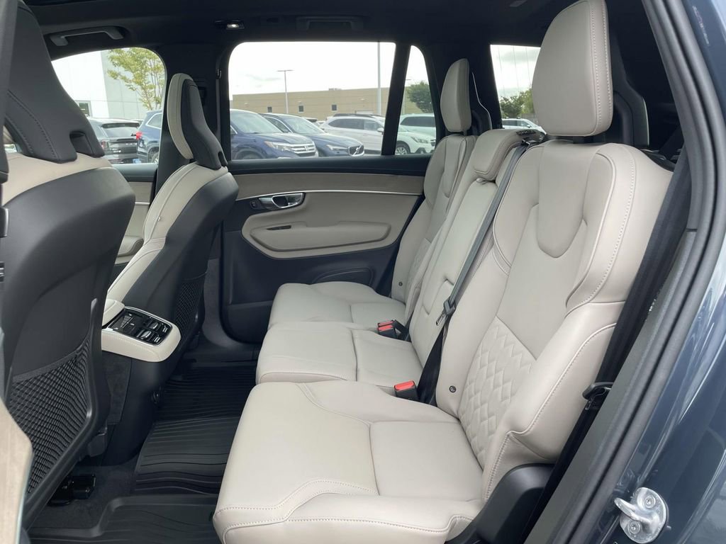 New 2026 Volvo XC90 B5 Plus image 3