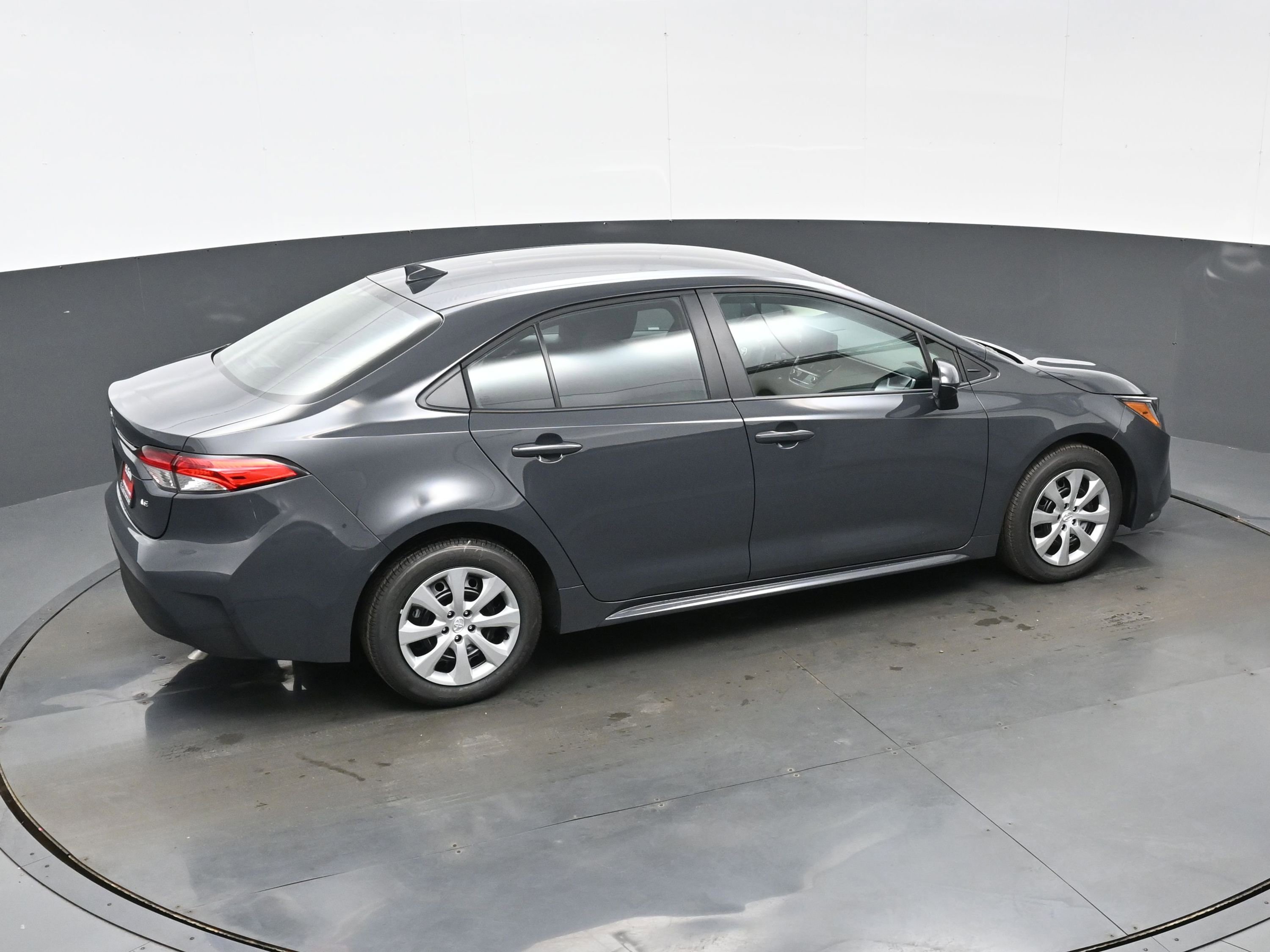 Used 2026 Toyota Corolla LE FWD image 39