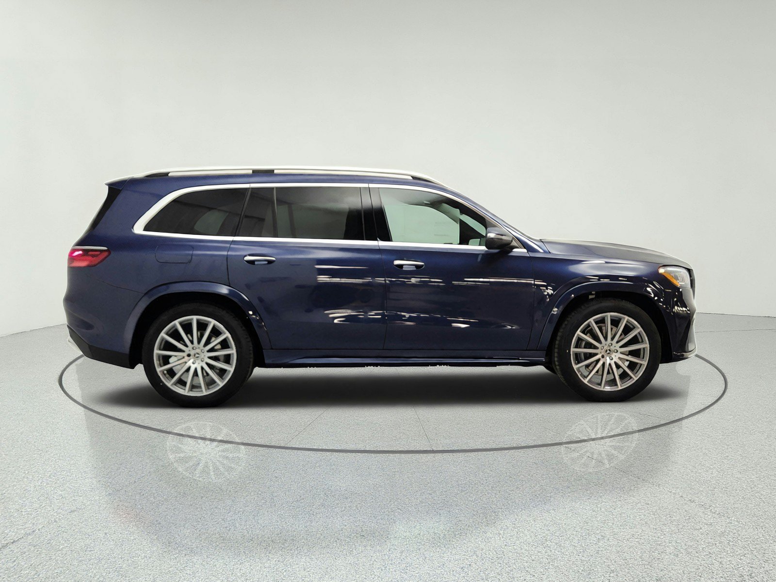 New 2026 Mercedes-Benz GLS 450 4MATIC image 4