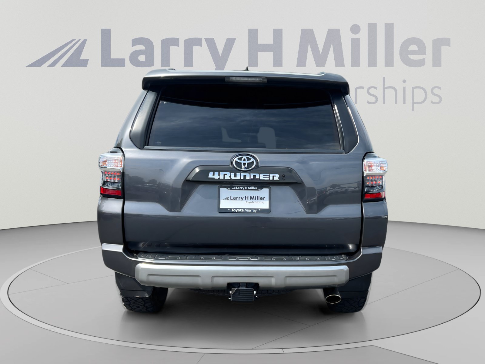 Used 2020 Toyota 4Runner TRD Off-Road Premium w/ Moonroof Package AWD/4WD image 4