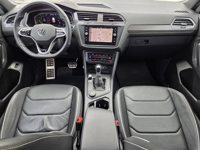 Used 2022 Volkswagen Tiguan SEL R-Line AWD/4WD image 19