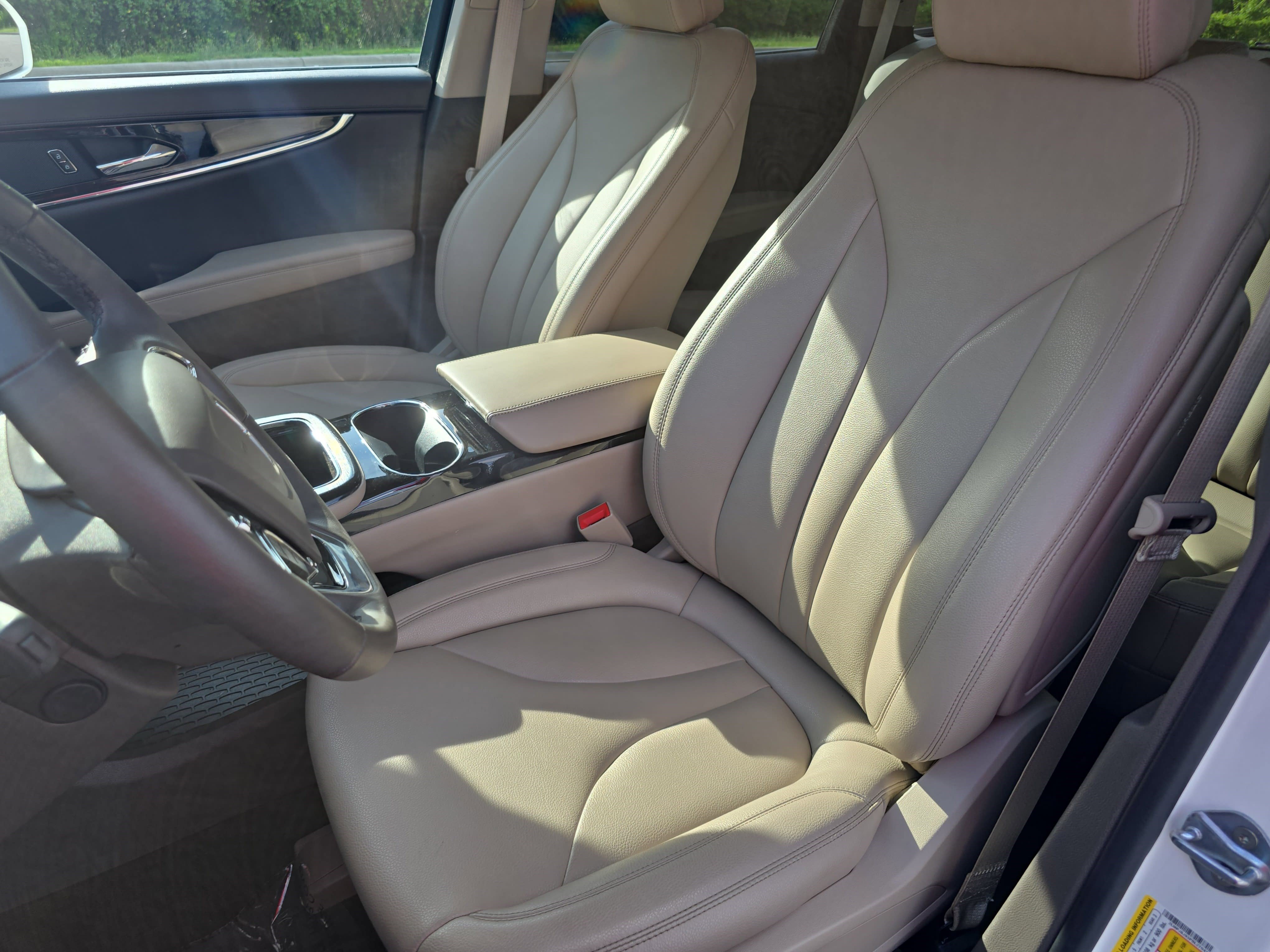 Used 2023 Lincoln Nautilus AWD w/ Premium Package image 15