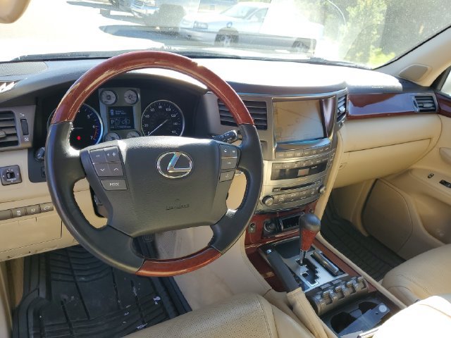 Used 2011 Lexus LX 570 4WD image 14
