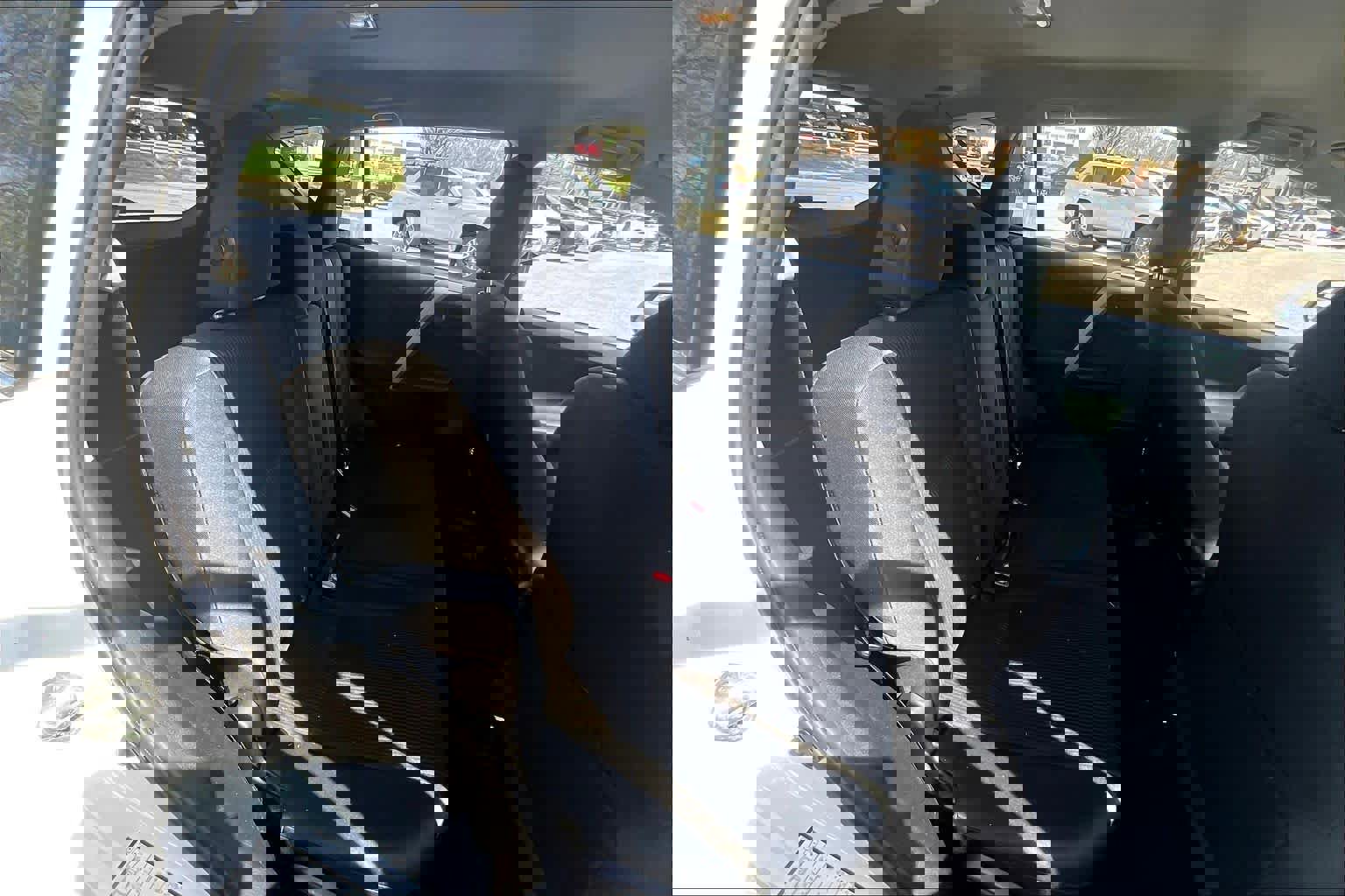 Used 2018 Toyota RAV4 LE image 20