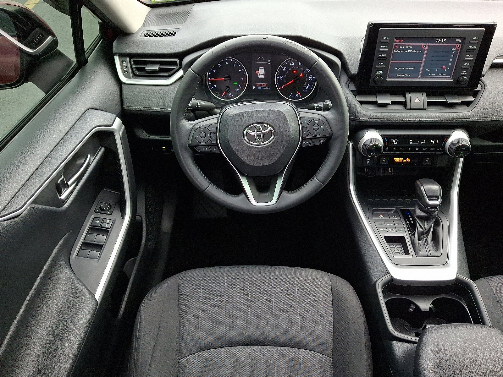 Used 2019 Toyota RAV4 XLE image 11