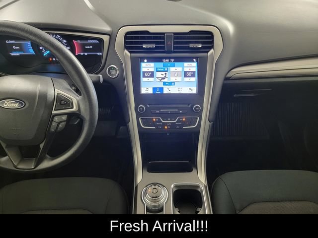 Used 2018 Ford Fusion SE w/ Fusion SE Technology Package FWD image 21