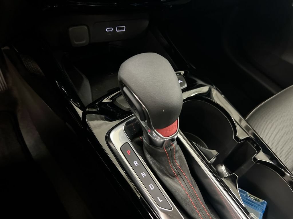 New 2026 Chevrolet Trax RS w/ Sunroof Package FWD image 17