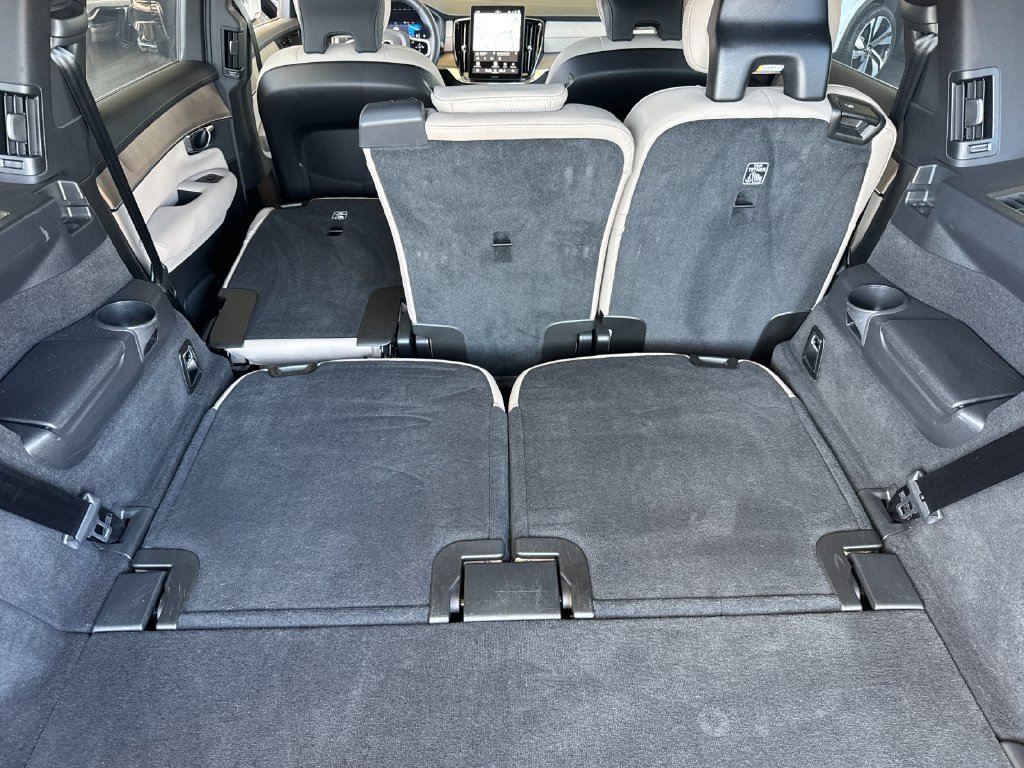 Certified 2026 Volvo XC90 B6 Plus AWD/4WD image 15