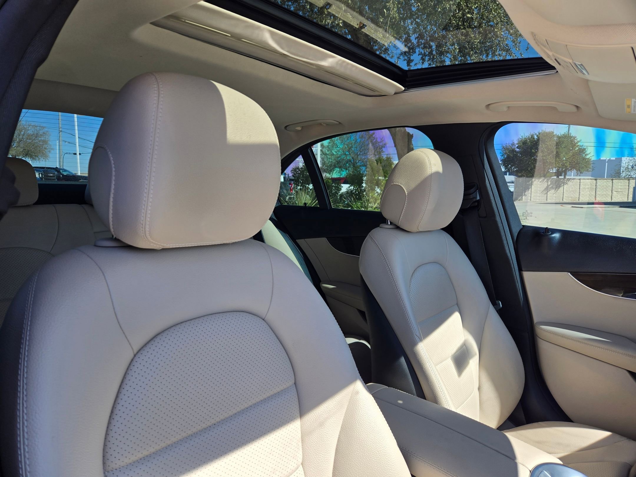 Used 2021 Mercedes-Benz C 300 Sedan image 31