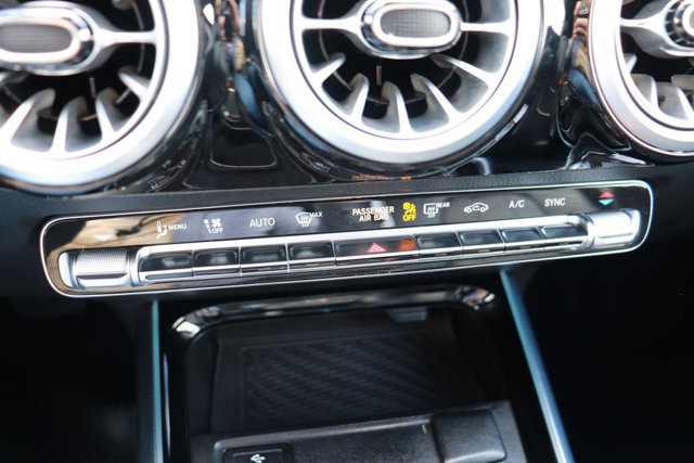Used 2025 Mercedes-Benz GLA 250 image 17