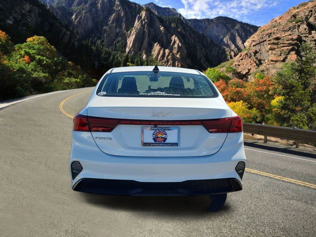 Used 2023 Kia Forte LXS image 4