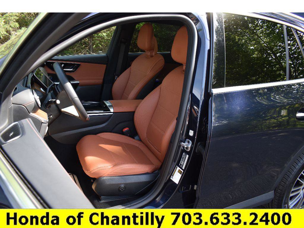Used 2023 Mercedes-Benz GLC 300 4MATIC image 24