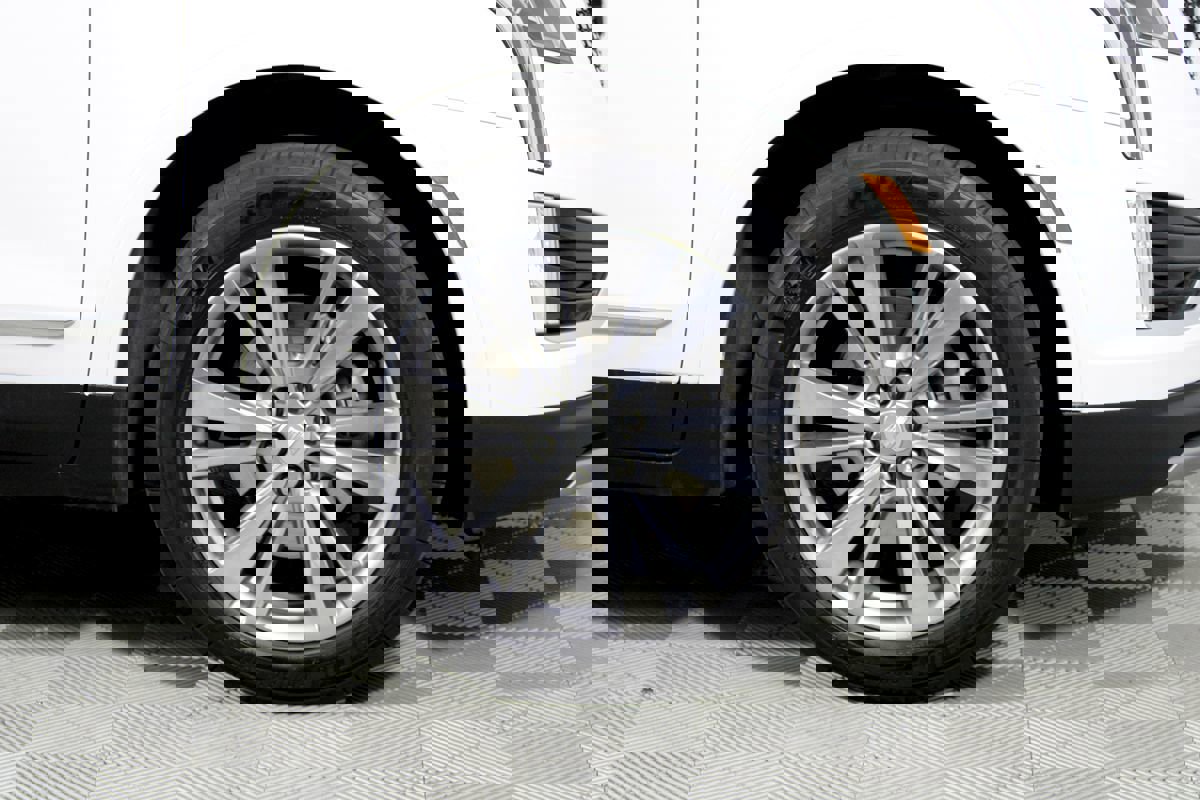 Used 2024 Cadillac XT5 Premium Luxury image 23