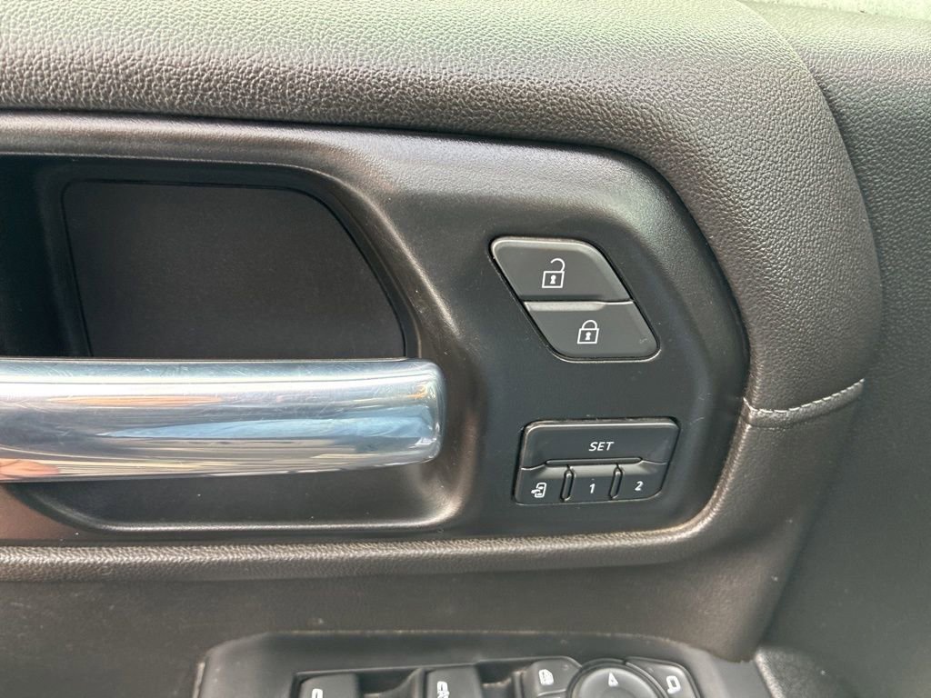 Used 2022 GMC Sierra 2500 Denali w/ Denali Black Diamond Edition image 26