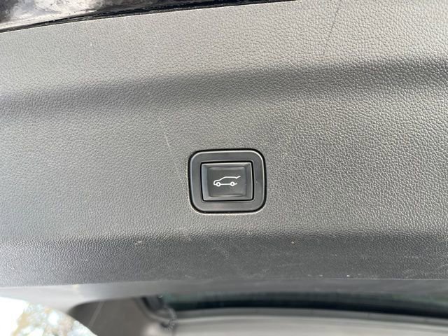 Used 2021 Cadillac Escalade ESV Sport Platinum image 10