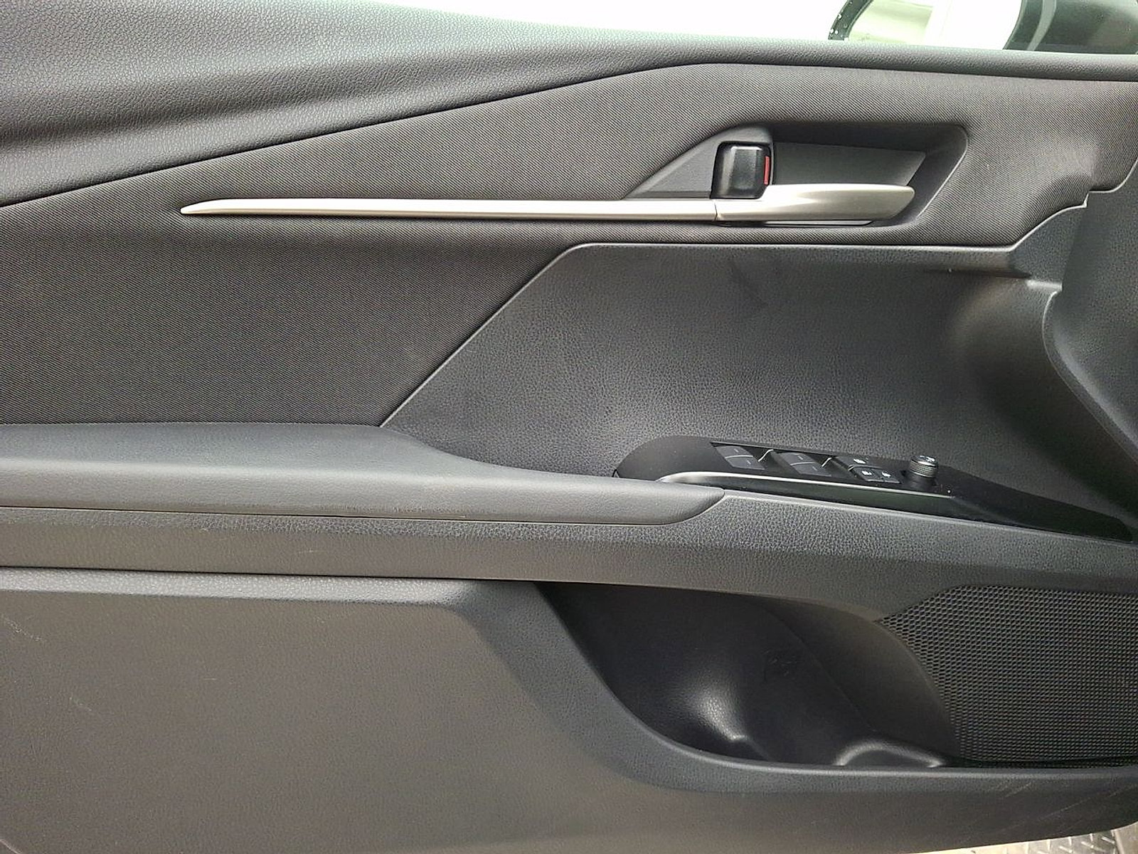 Used 2026 Toyota Camry LE FWD image 13