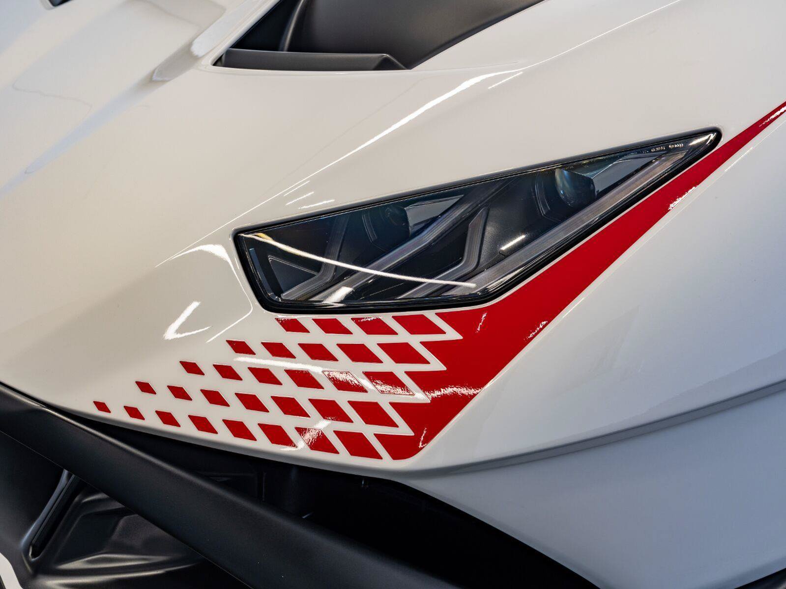 Used 2022 Lamborghini Huracan STO RWD image 23