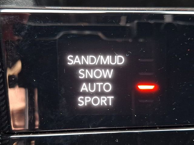 Used 2025 Jeep Grand Cherokee L Limited w/ Black Appearance Package image 23