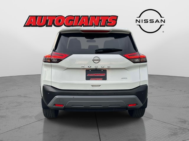 Used 2023 Nissan Rogue S AWD/4WD image 5