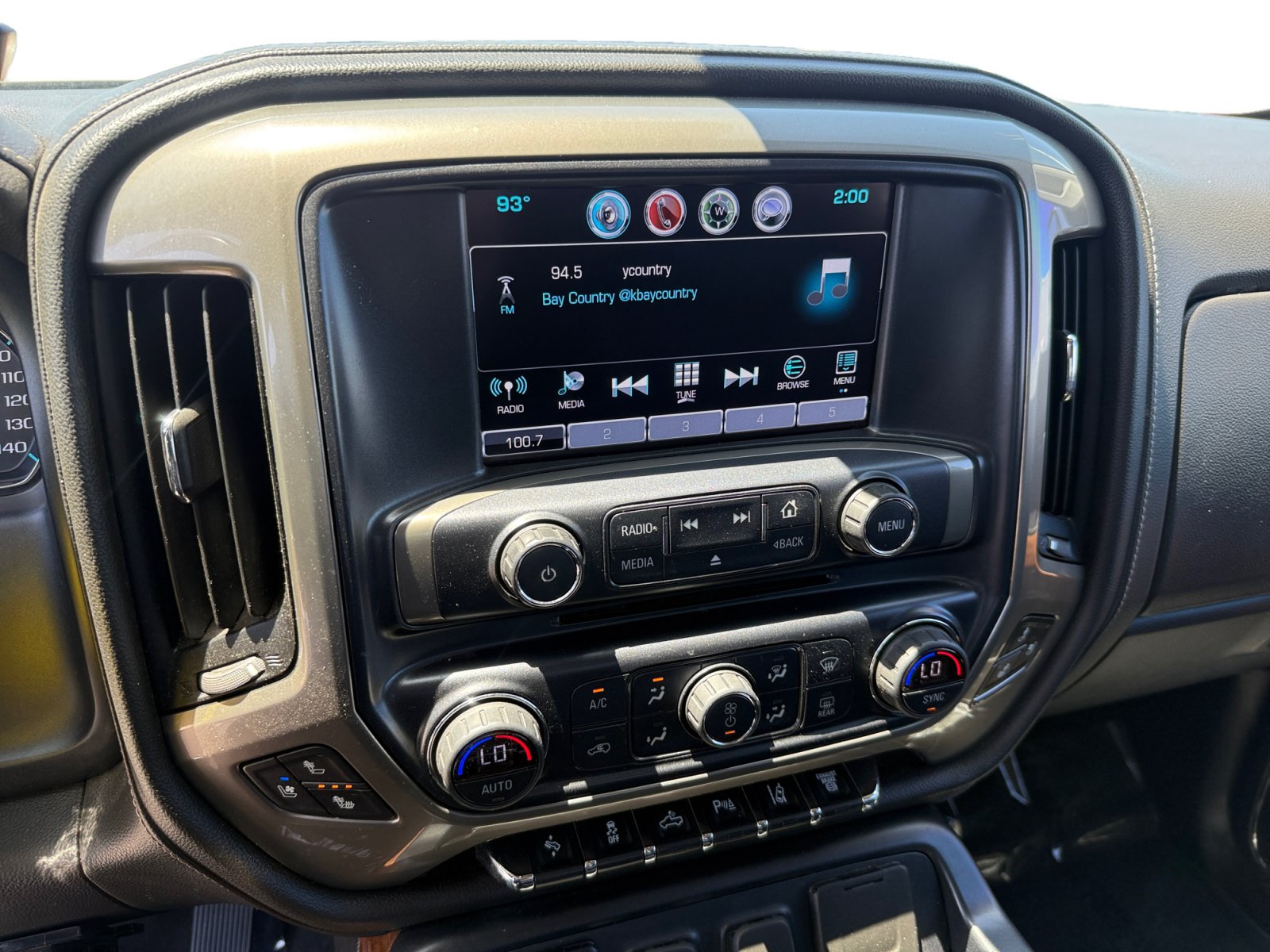 Used 2018 Chevrolet Silverado 2500 High Country w/ Duramax Plus Package AWD/4WD image 12