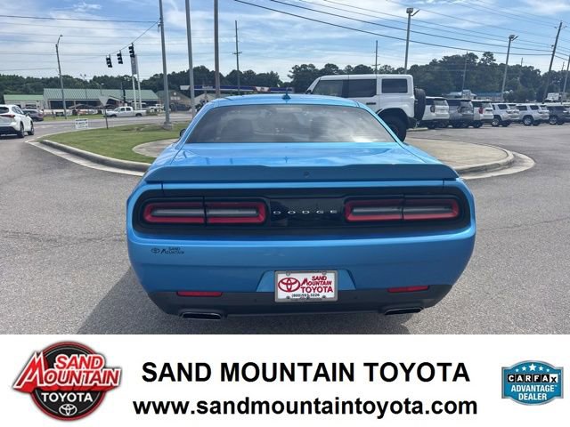 Used 2015 Dodge Challenger SXT Plus w/ Technology Group RWD image 4