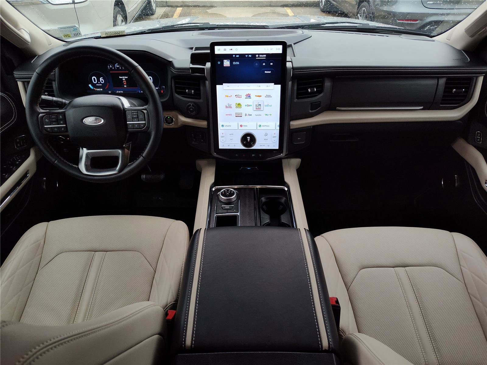 Used 2024 Ford Expedition Platinum image 23
