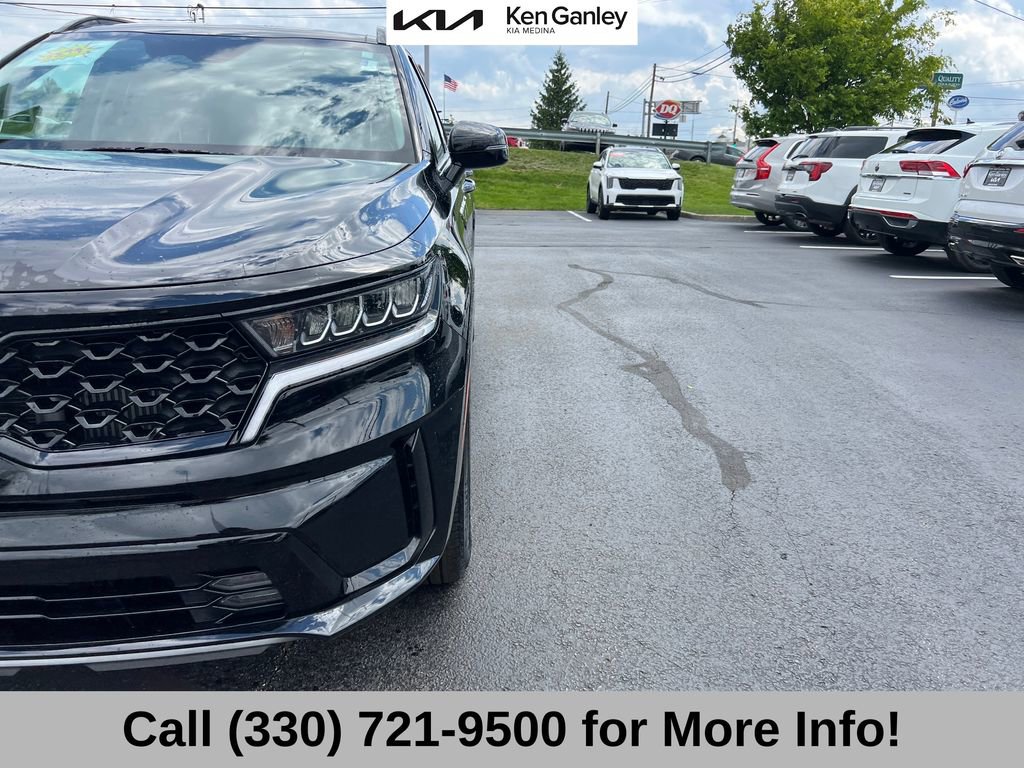 Certified 2022 Kia Sorento EX w/ Panoramic Sunroof Package FWD image 21