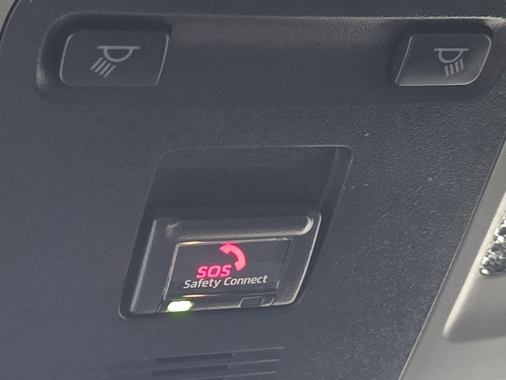 Used 2020 Toyota Camry SE image 30