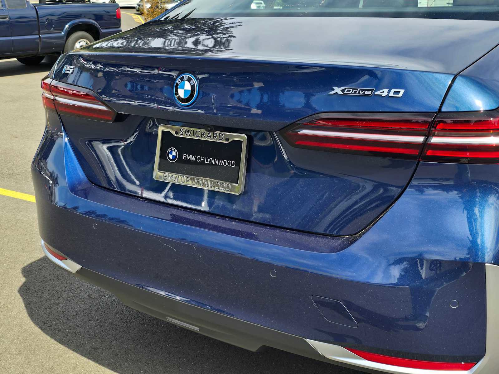 Used 2026 BMW i5 eDrive40 AWD/4WD image 13