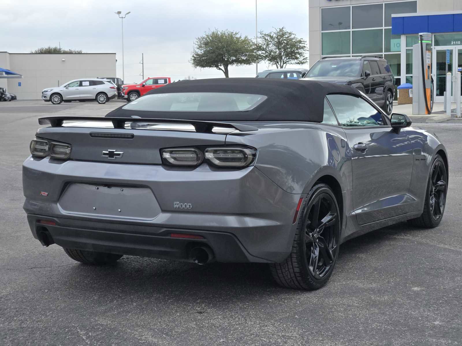 Used 2021 Chevrolet Camaro LT w/ RS Package image 7