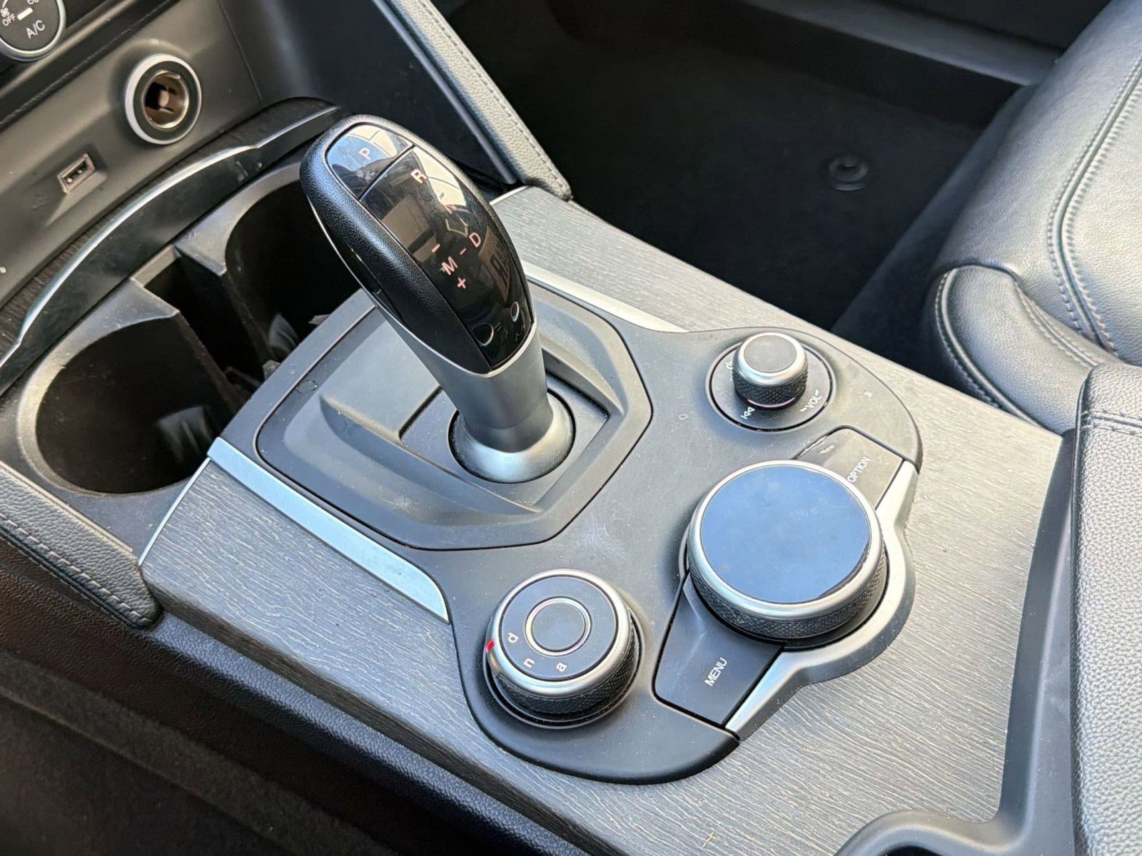 Used 2018 Alfa Romeo Stelvio Ti image 16