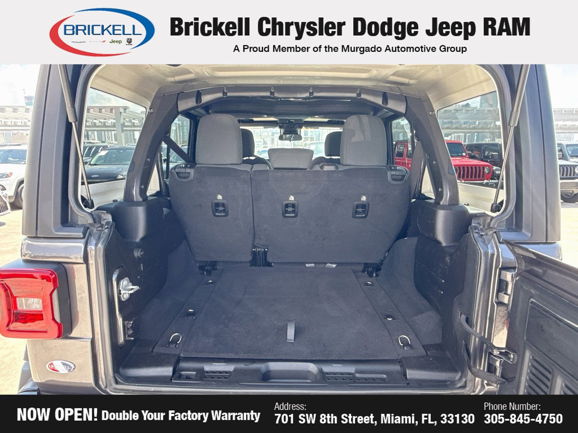Used 2025 Jeep Wrangler Unlimited Rubicon AWD/4WD image 13