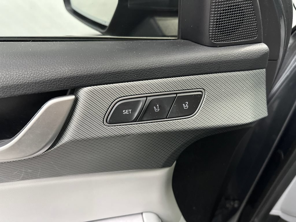 Used 2025 Hyundai Palisade SEL FWD image 12