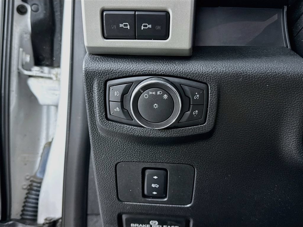 Used 2017 Ford F250 Lariat w/ Chrome Package AWD/4WD image 19