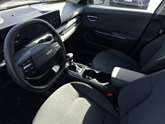 Used 2025 Kia K4 LXS image 13