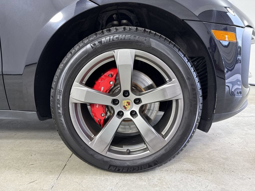 Certified 2022 Porsche Macan S AWD/4WD image 15