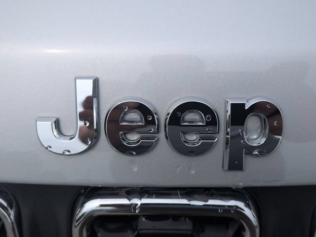 Used 2024 Jeep Compass Latitude AWD/4WD image 32