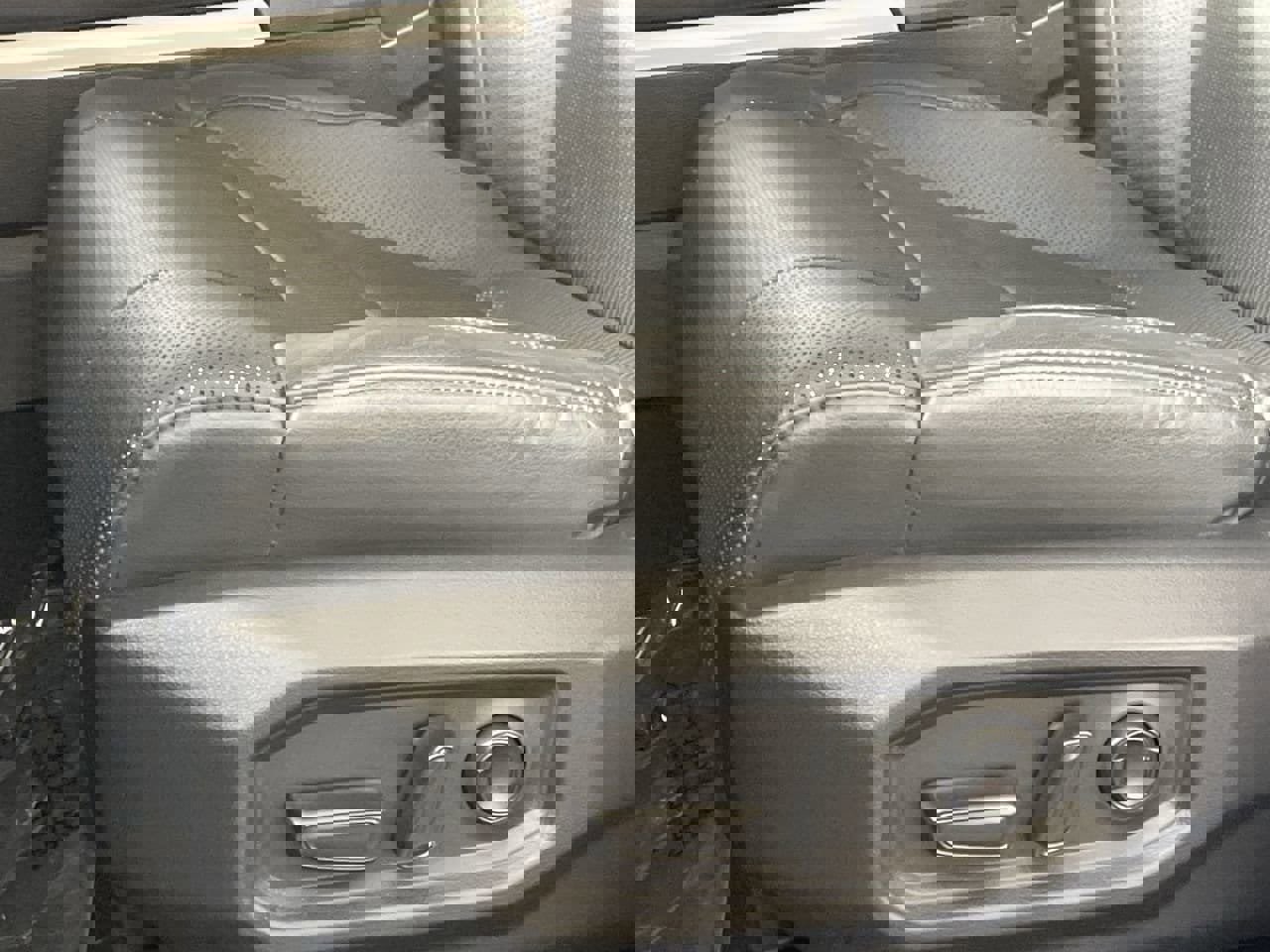 Used 2024 Toyota Tundra Limited image 19