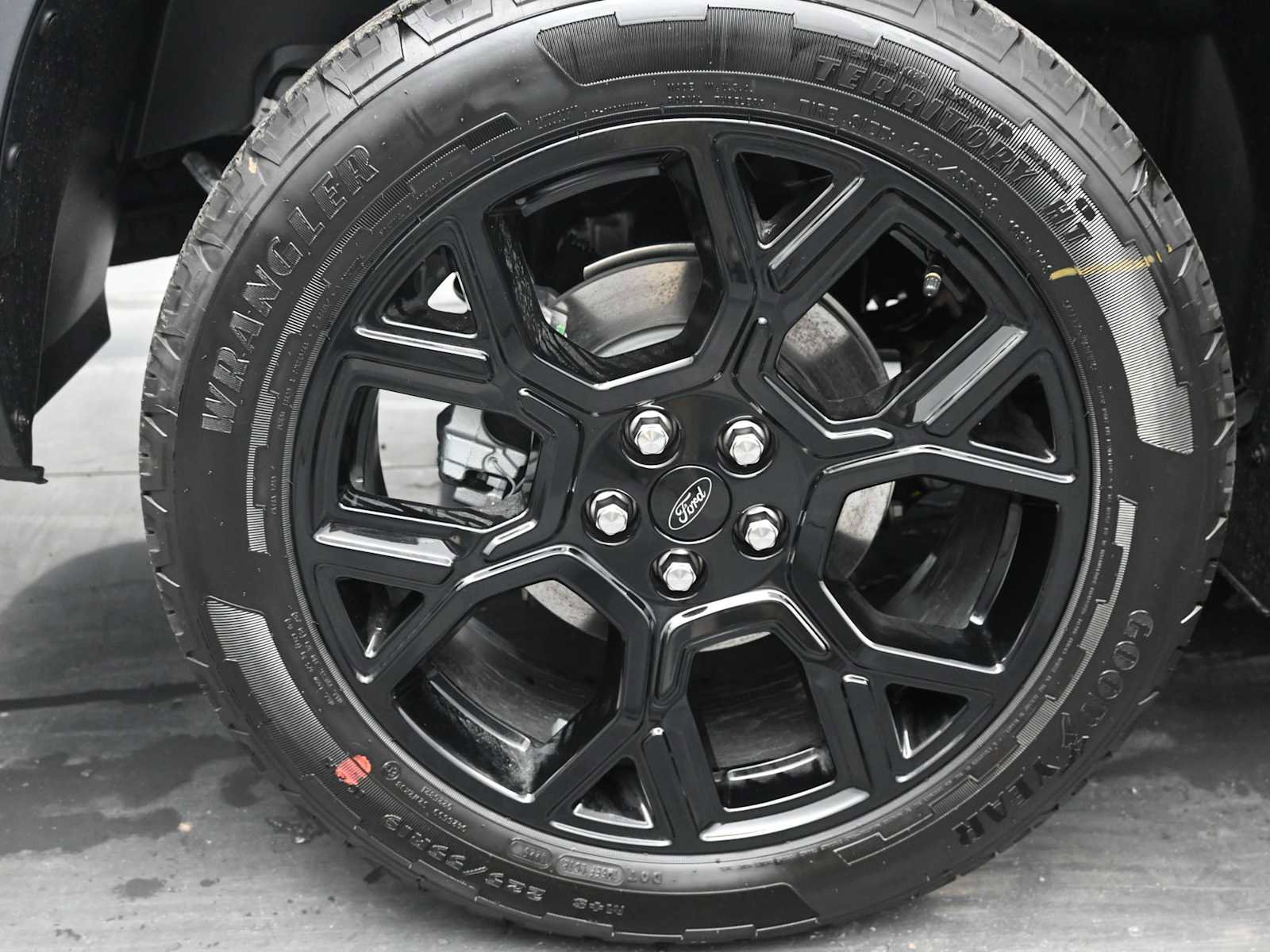 New 2026 Ford Maverick Lariat w/ Black Appearance Package image 10