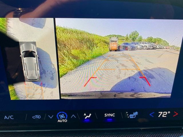 New 2026 Chevrolet Traverse Z71 w/ Driver Confidence Package image 10