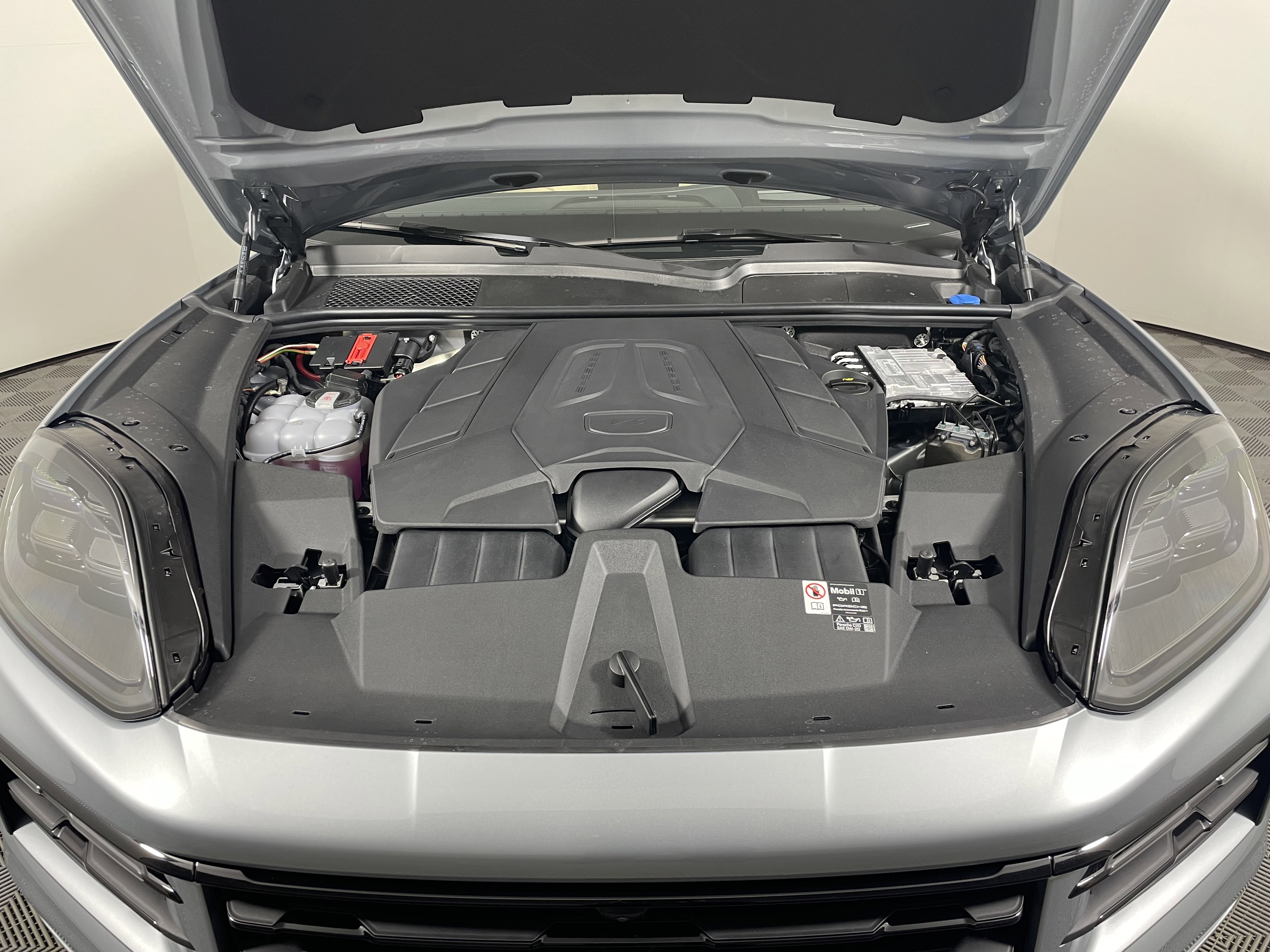 New 2026 Porsche Cayenne image 22