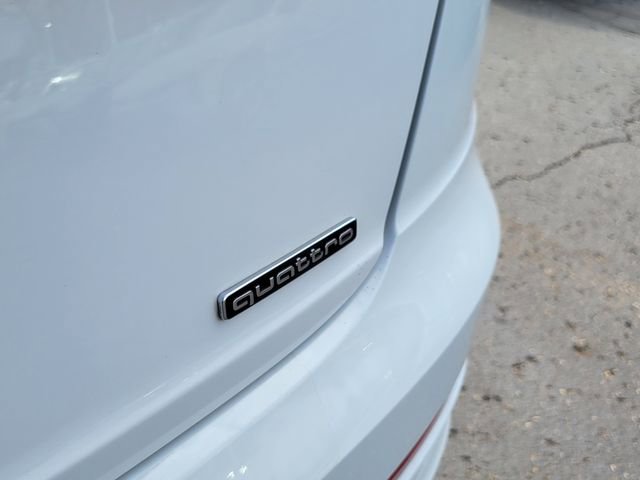Used 2020 Audi Q8 Prestige w/ Prestige Package image 29