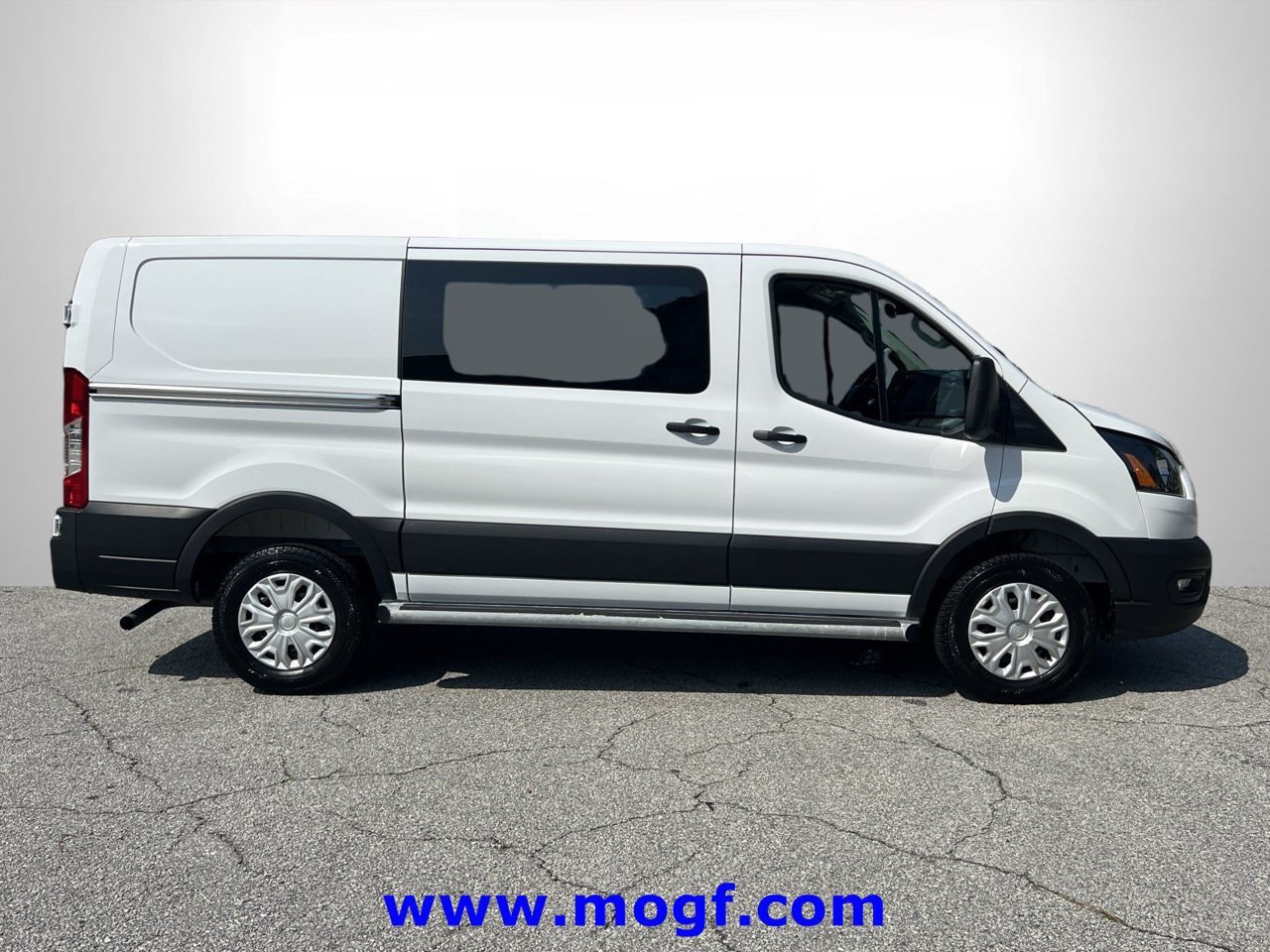 Used 2025 Ford Transit 250 Low Roof w/ Exterior Upgrade Package RWD image 25