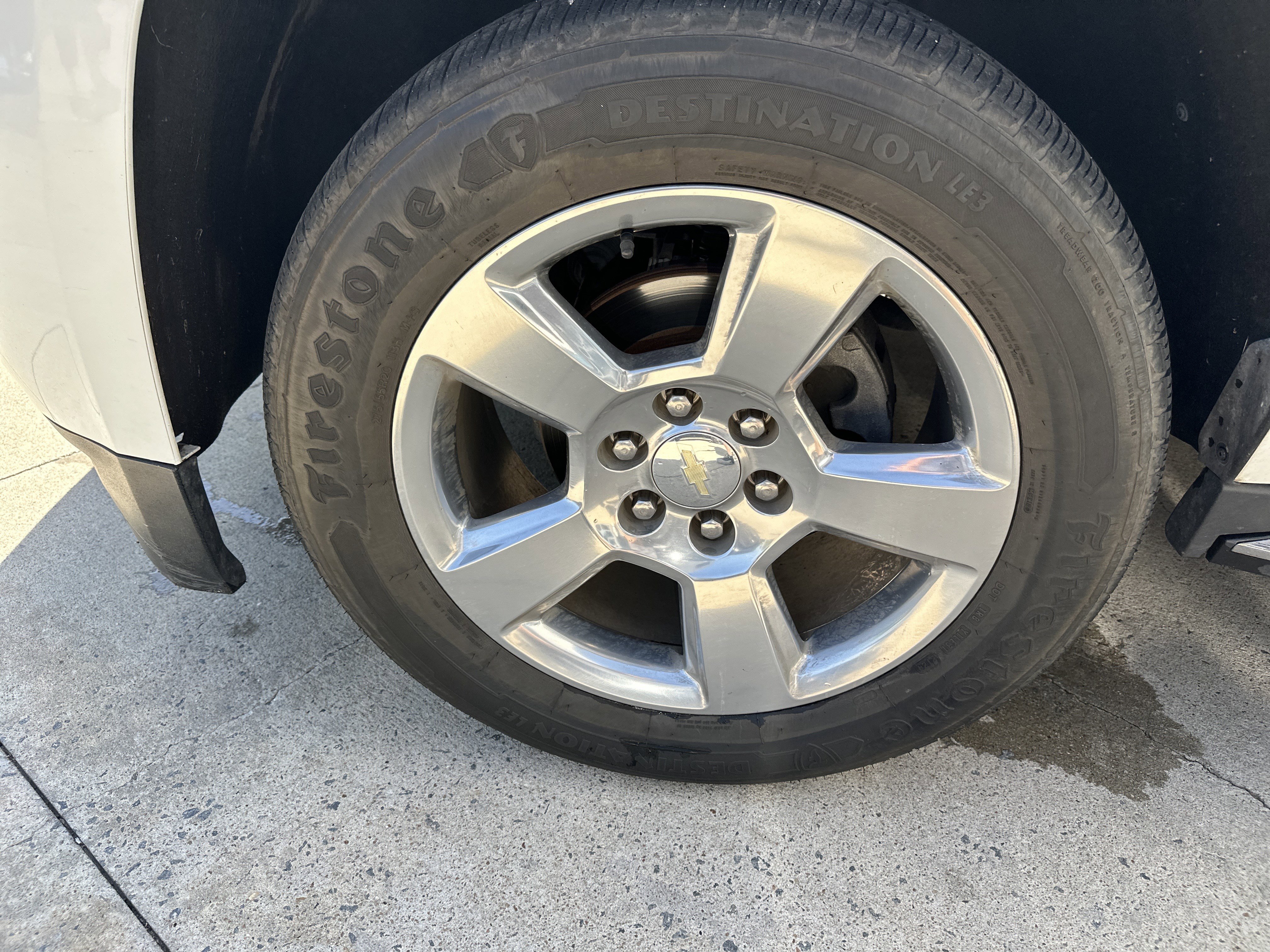 Used 2018 Chevrolet Suburban Premier RWD image 39