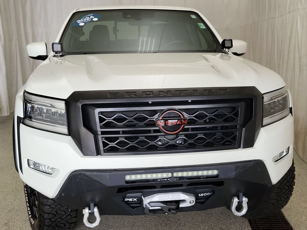 Used 2024 Nissan Frontier PRO-4X w/ Off-Road Protection Package AWD/4WD image 3