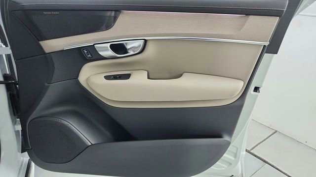 Certified 2026 Volvo XC90 B6 Plus w/ Protection Package Premier AWD/4WD image 40