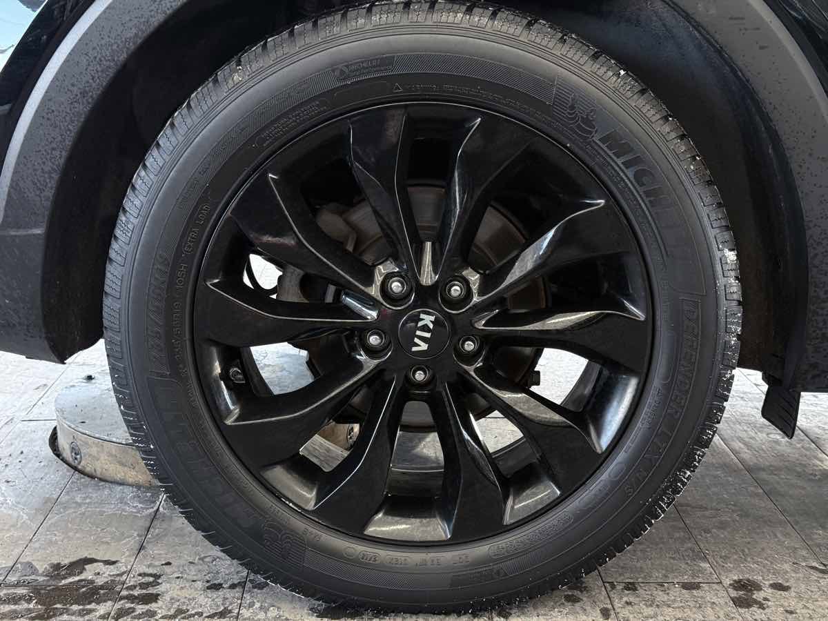 Used 2020 Kia Sorento S image 40