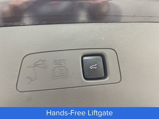 Used 2023 Lincoln Corsair Reserve w/ Equipment Group 201A image 21